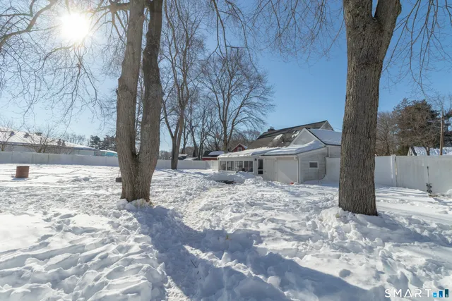 $299,000 | 46 Woodycrest Drive, East Hartford, CT 06118