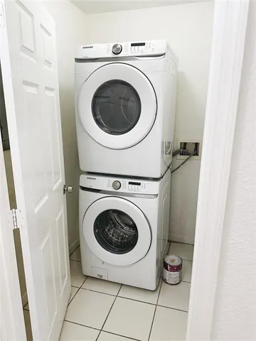 $2,900 | 834 Northwest 3rd Avenue, Unit 12, Fort Lauderdale, FL 33311