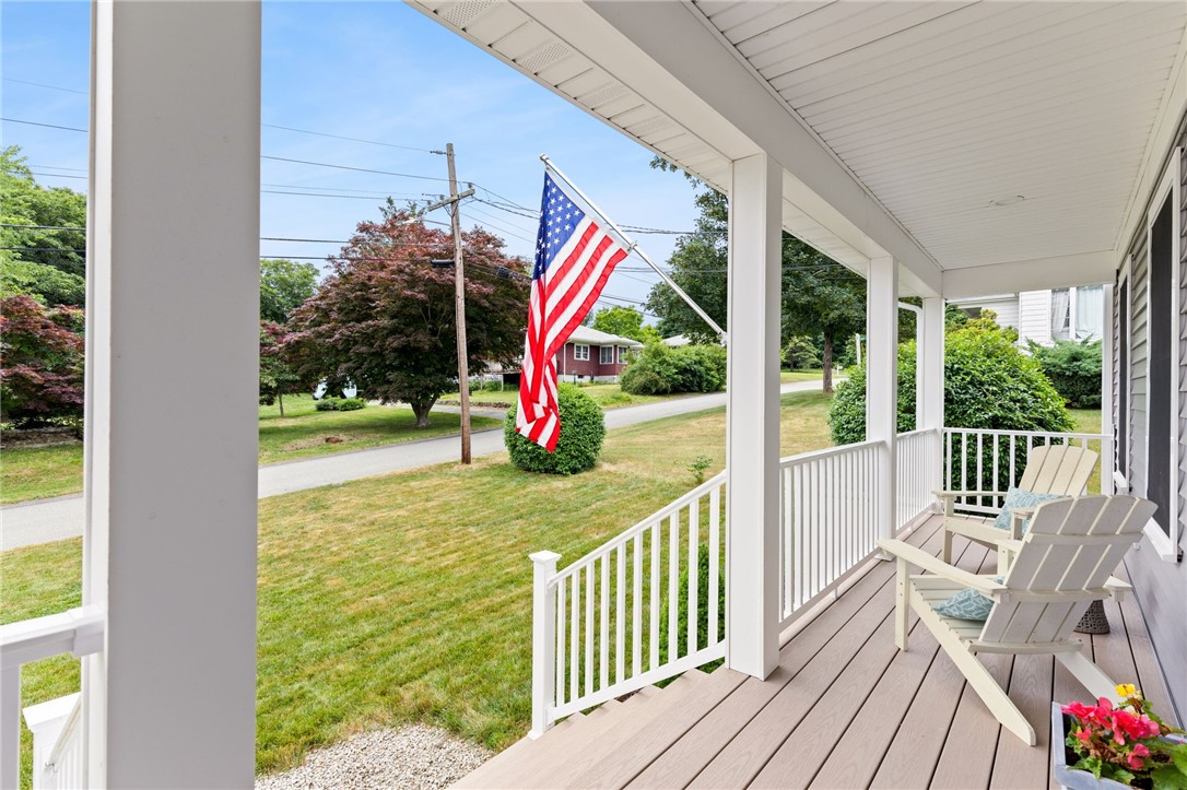 15 Mathew Road Tiverton, RI 02878 - Photo 4 of 40