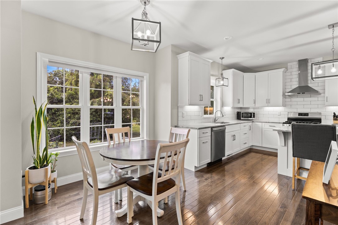 15 Mathew Road Tiverton, RI 02878 - Photo 9 of 40