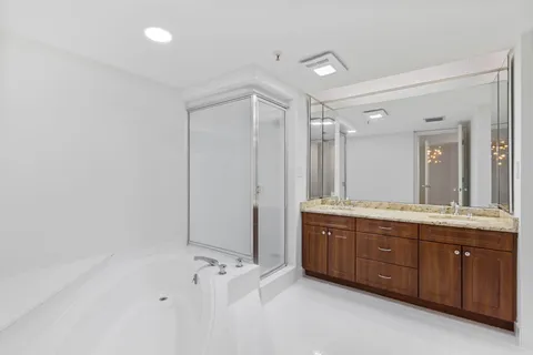 $585,000 | 3440 South Ocean Boulevard, Unit 107S, Palm Beach, FL 33480