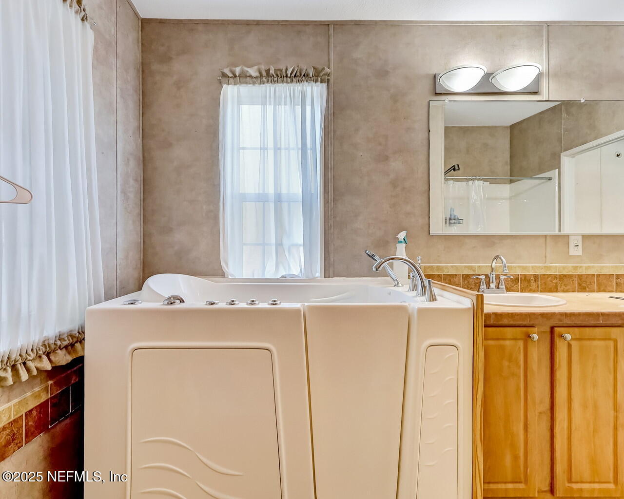 5891 Sequoia Road Keystone Heights, FL 32656 - Photo 32 of 53 a utility room with dryer and washer