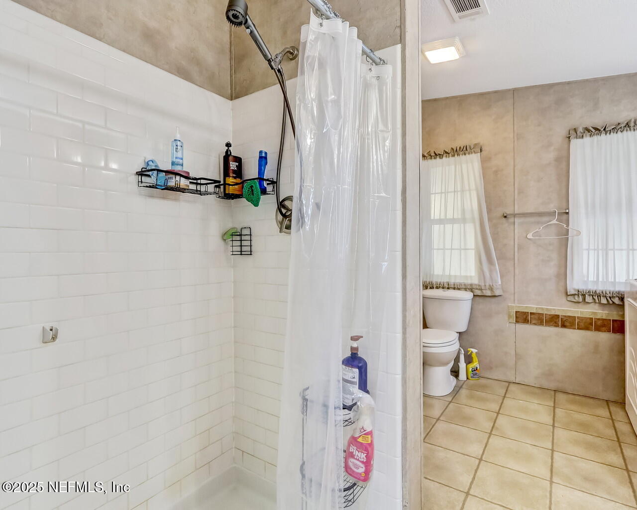 5891 Sequoia Road Keystone Heights, FL 32656 - Photo 33 of 53 a bathroom with a sink and a shower