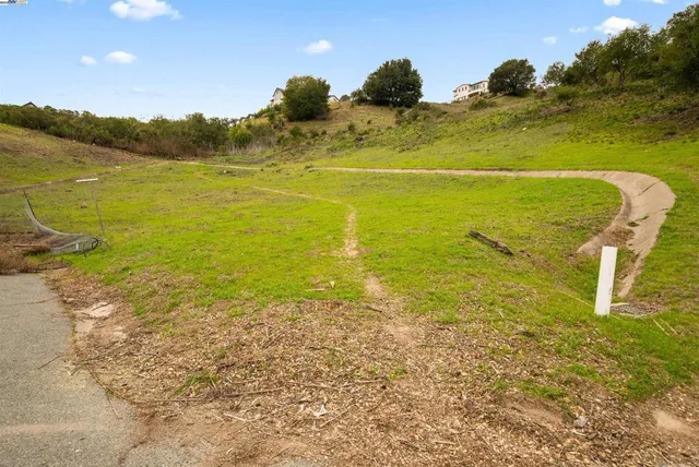 $949,000 | 20-20 Oak Court, Orinda, CA 94563