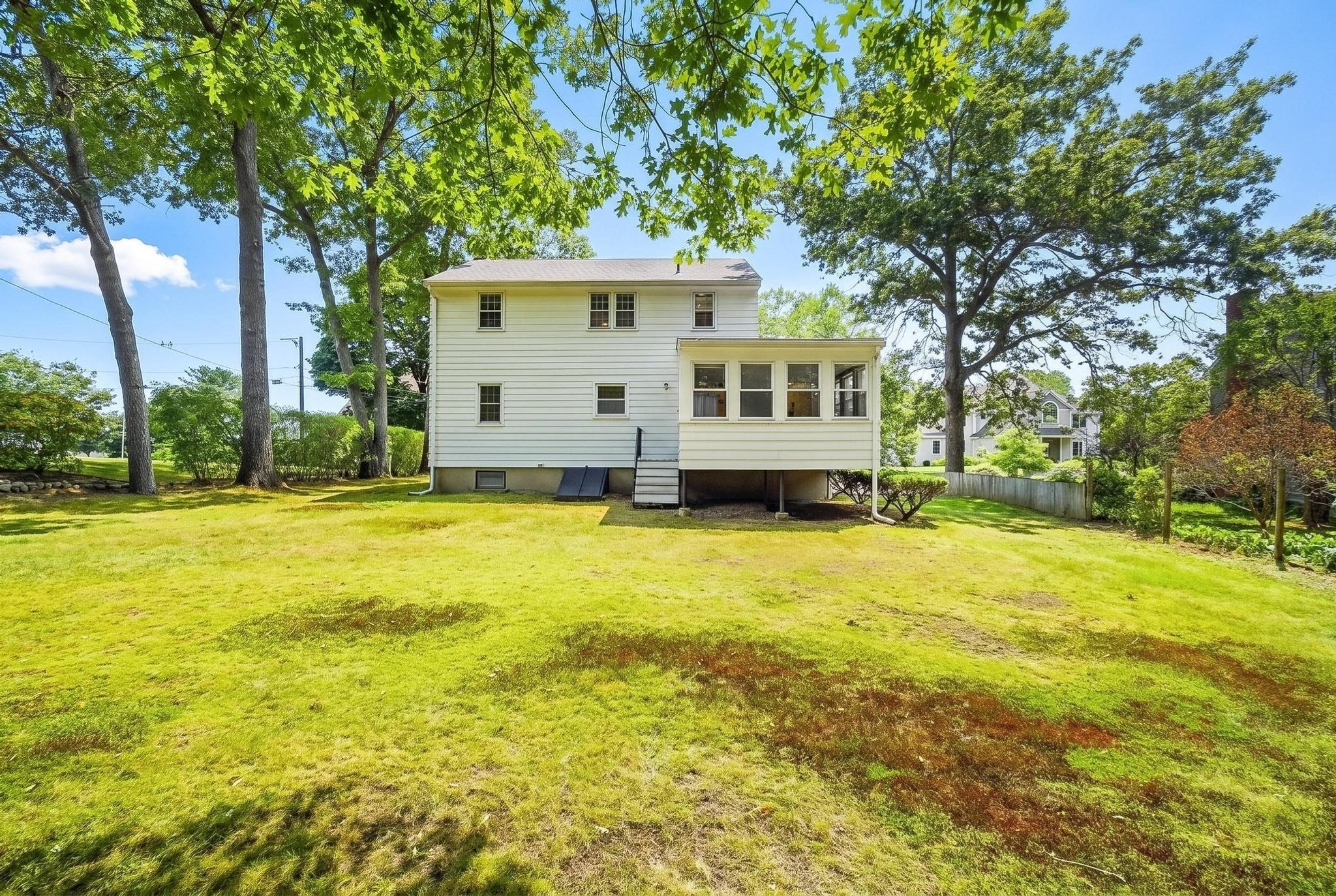 32 Dividence Road Reading, MA 01867 - Photo 4 of 42 Gallery Image 4