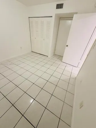 $2,000 | 6395 West 22nd Court, Unit 102, Hialeah, FL 33016