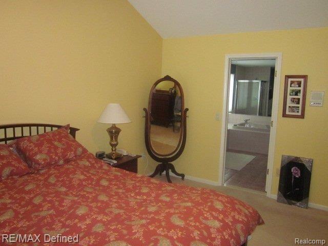 3161 Topview Court, Unit 49 Rochester, MI 48309 - Photo 16 of 24 Master Bedroom