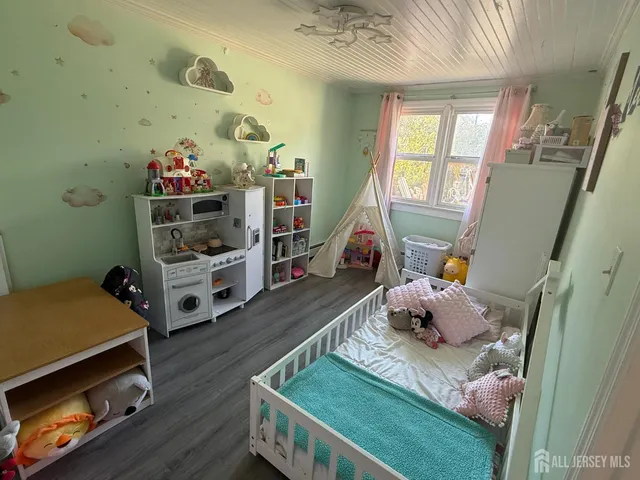 $665,000 | 580 Monroe Avenue, Elizabeth, NJ 07201