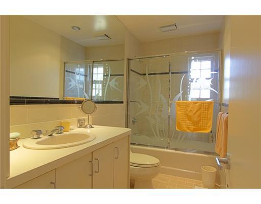 3 Cornelia Drive Greenwich, CT 06830 - Photo 12 of 16 a bathroom with a sink mirror toilet and bathtub