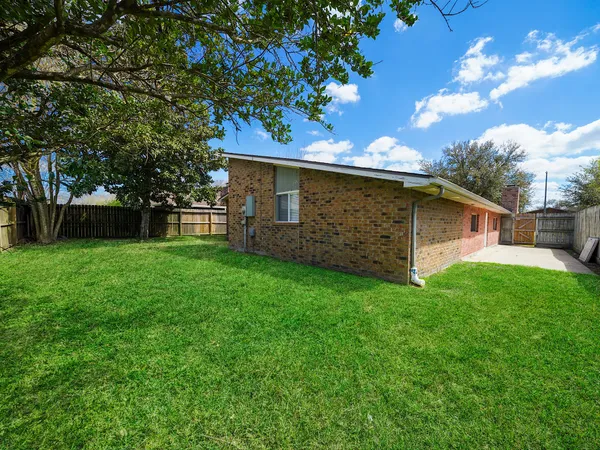 $1,900 | 15522 Winter Briar Drive, Houston, TX 77489