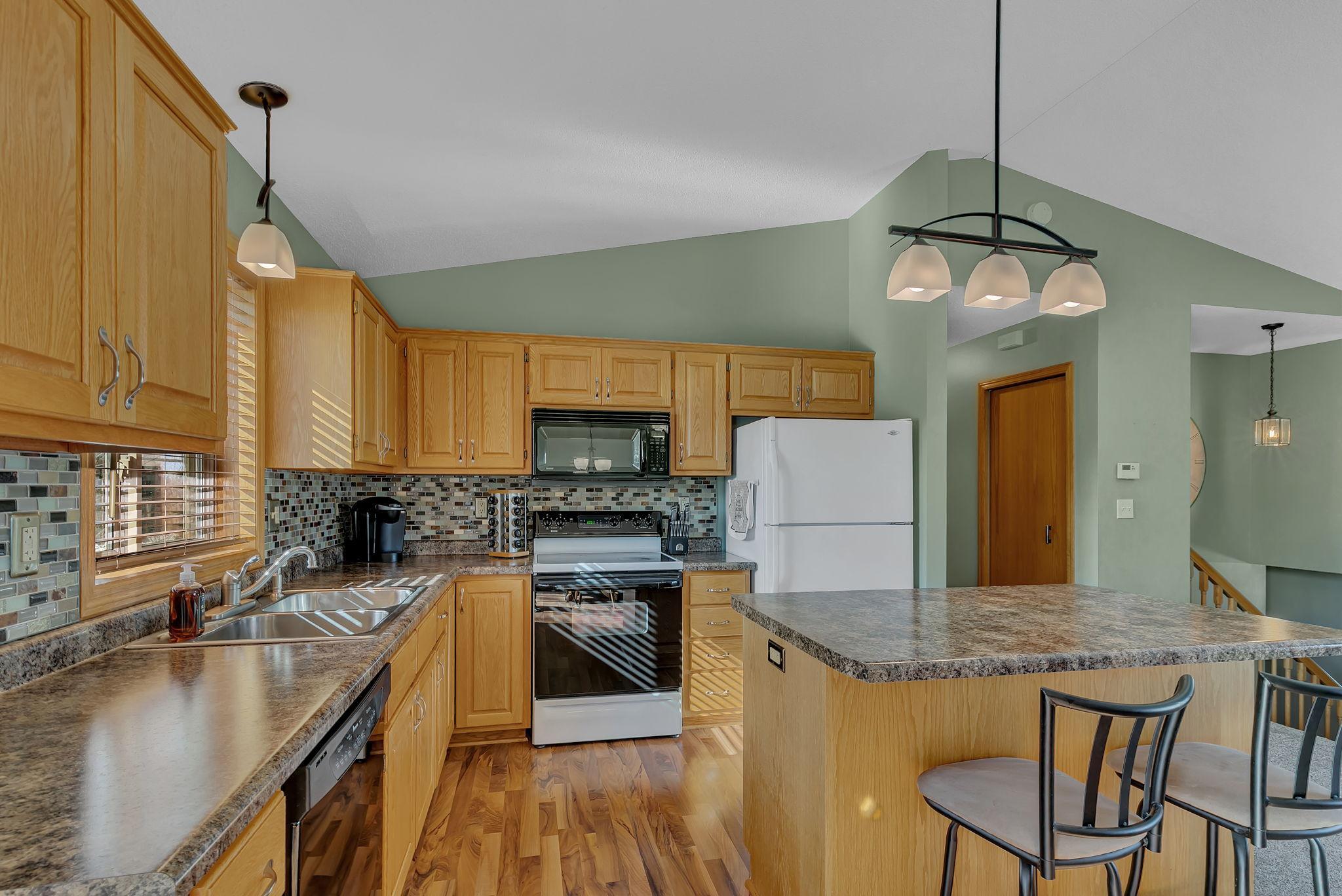 1816 Tyler Path St. Cloud, MN 56301 - Photo 7 of 25