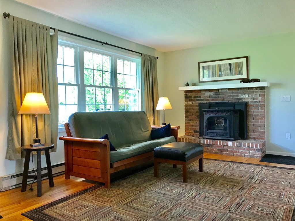 69 Rocky Hill Road Hadley, MA 01035 - Photo 5 of 24 Gallery Image 5