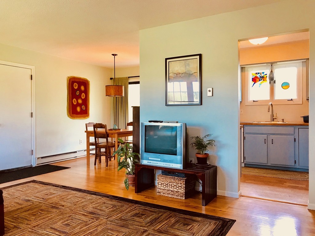 69 Rocky Hill Road Hadley, MA 01035 - Photo 8 of 24 Gallery Image 8