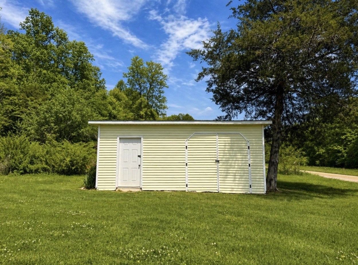 1389 West Point Road Lawrenceburg, TN 38464 - Photo 16 of 20