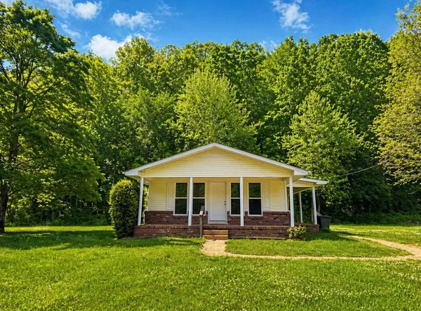 $1,500 | 1389 West Point Road, Lawrenceburg, TN 38464
