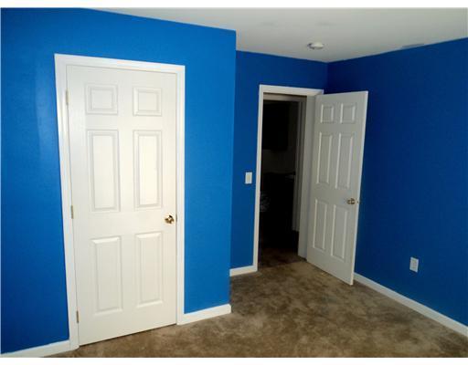2595 Old Augusta Road Waldoboro, ME 04572 - Photo 6 of 9 Bedroom.