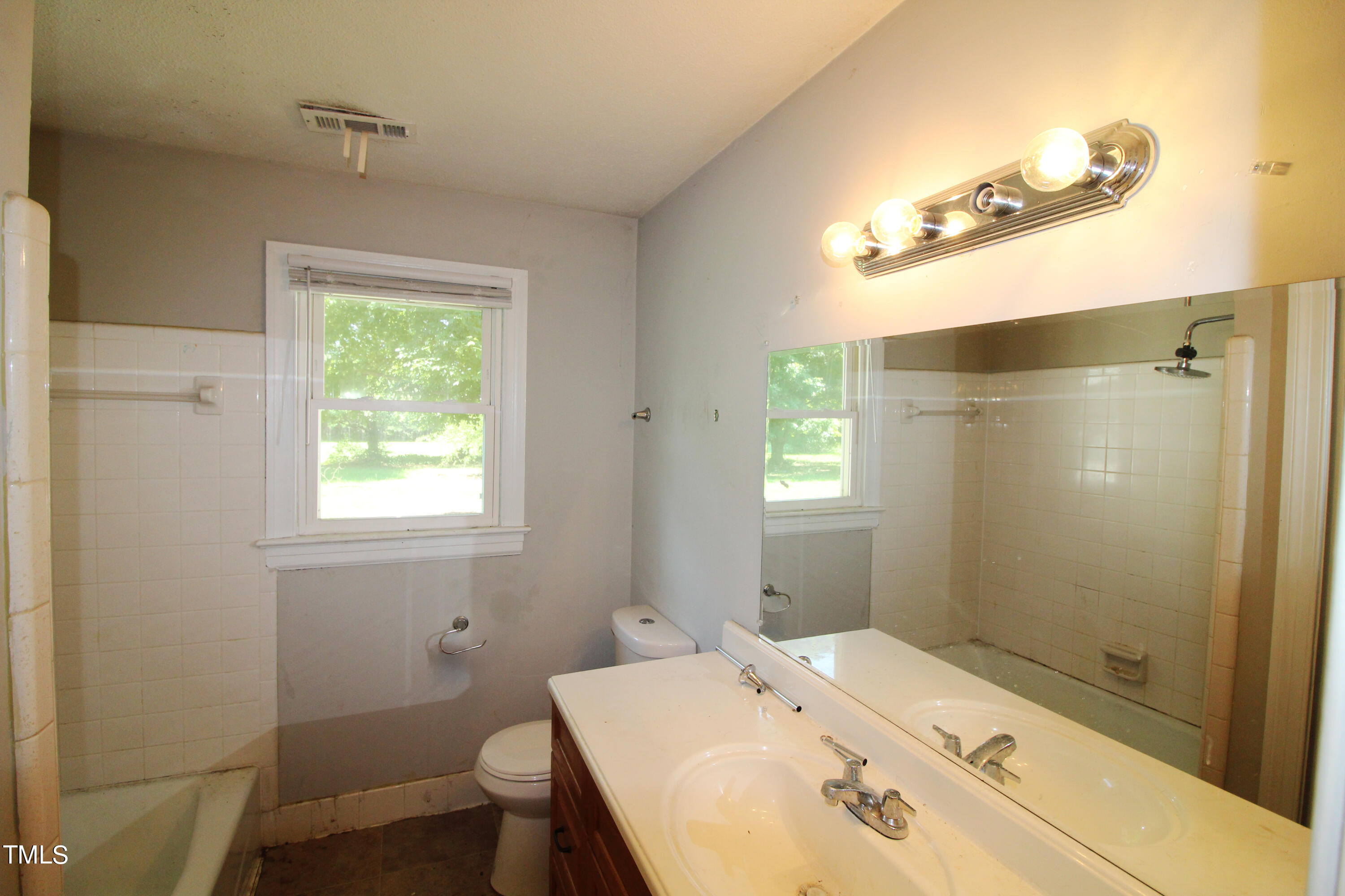 10901 Claude Lewis Road Middlesex, NC 27557 - Photo 10 of 16 IMG_1935