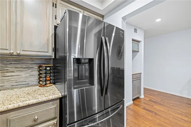 $2,698 | 2731 Erringer Road, Unit 60, Simi Valley, CA 93065