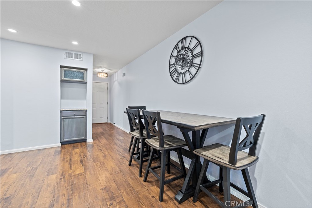 2731 Erringer Road, Unit 60 Simi Valley, CA 93065 - Photo 14 of 29