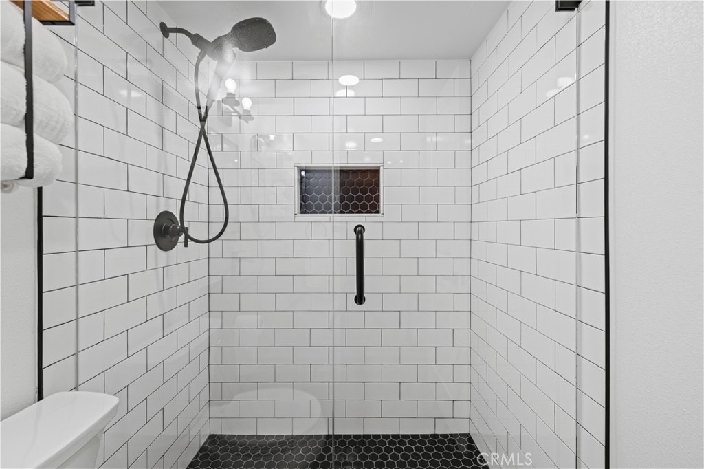 2731 Erringer Road, Unit 60 Simi Valley, CA 93065 - Photo 15 of 29