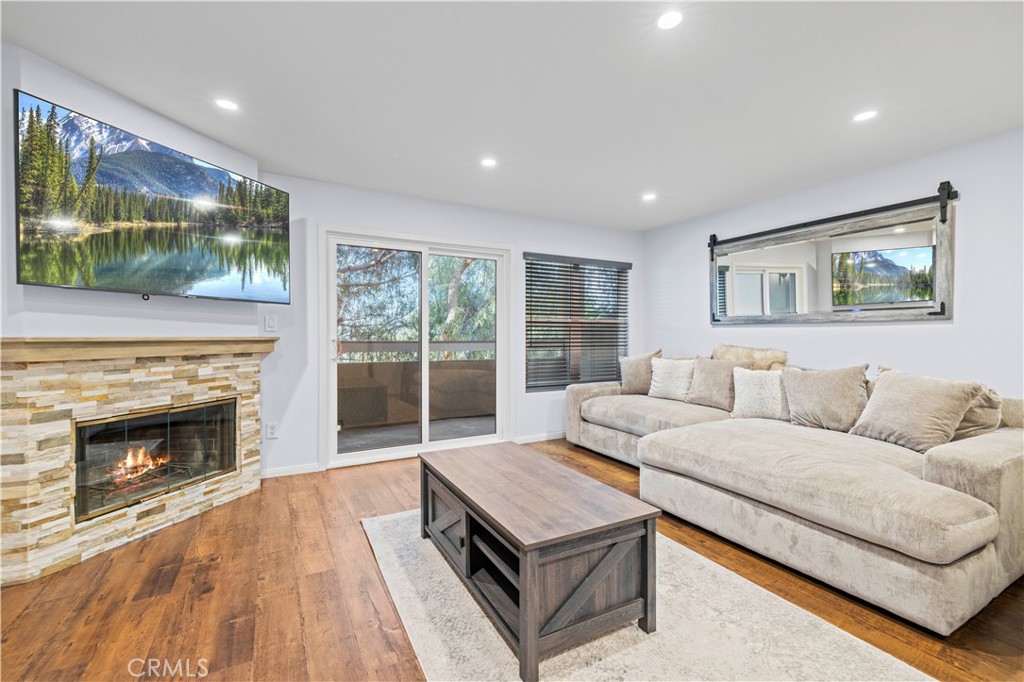 2731 Erringer Road, Unit 60 Simi Valley, CA 93065 - Photo 4 of 29