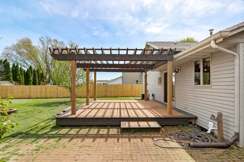 $325,000 | 3303 Tennyson Drive, Janesville, WI 53548