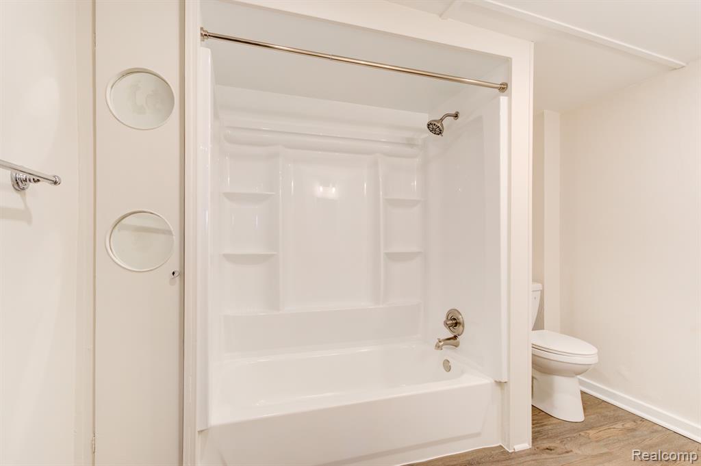 1298 East Highland Road Highland, MI 48356 - Photo 34 of 36 Gallery Image 34
