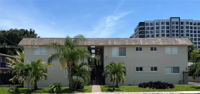 $2,100 | 1632 Northwest 16th Terrace, Unit 8, Miami, FL 33125