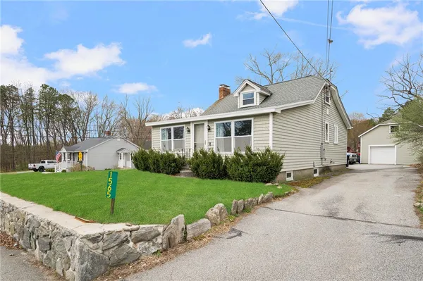 $409,000 | 1565 Victory Highway, North Smithfield, RI 02896