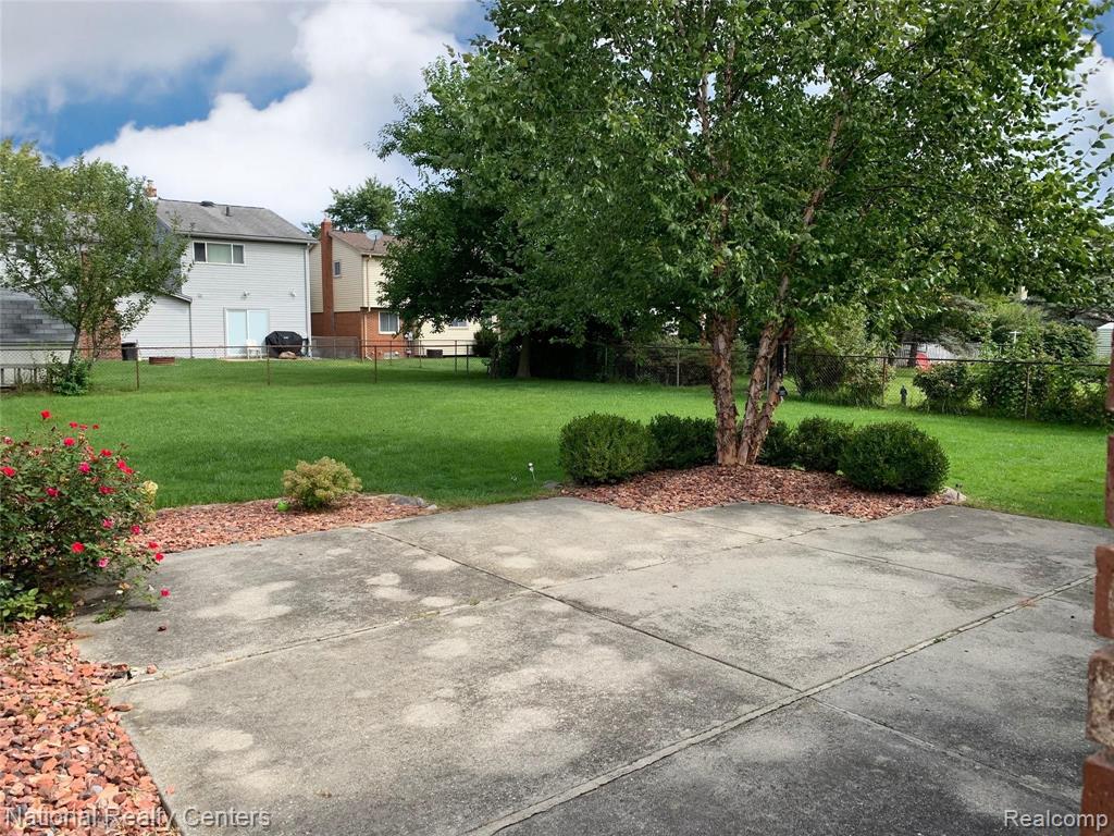 42252 Barchester Road Canton, MI 48187 - Photo 42 of 47
