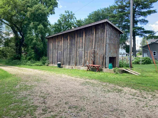 $374,900 | 435 South Main Street, Fall River, WI 53932