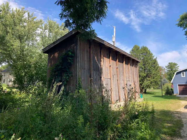 $374,900 | 435 South Main Street, Fall River, WI 53932