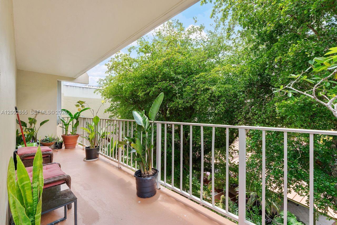 13100 Southwest 92nd Avenue, Unit APH11 Miami, FL 33176 - Photo 12 of 34