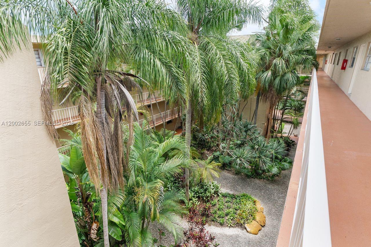 13100 Southwest 92nd Avenue, Unit APH11 Miami, FL 33176 - Photo 14 of 34