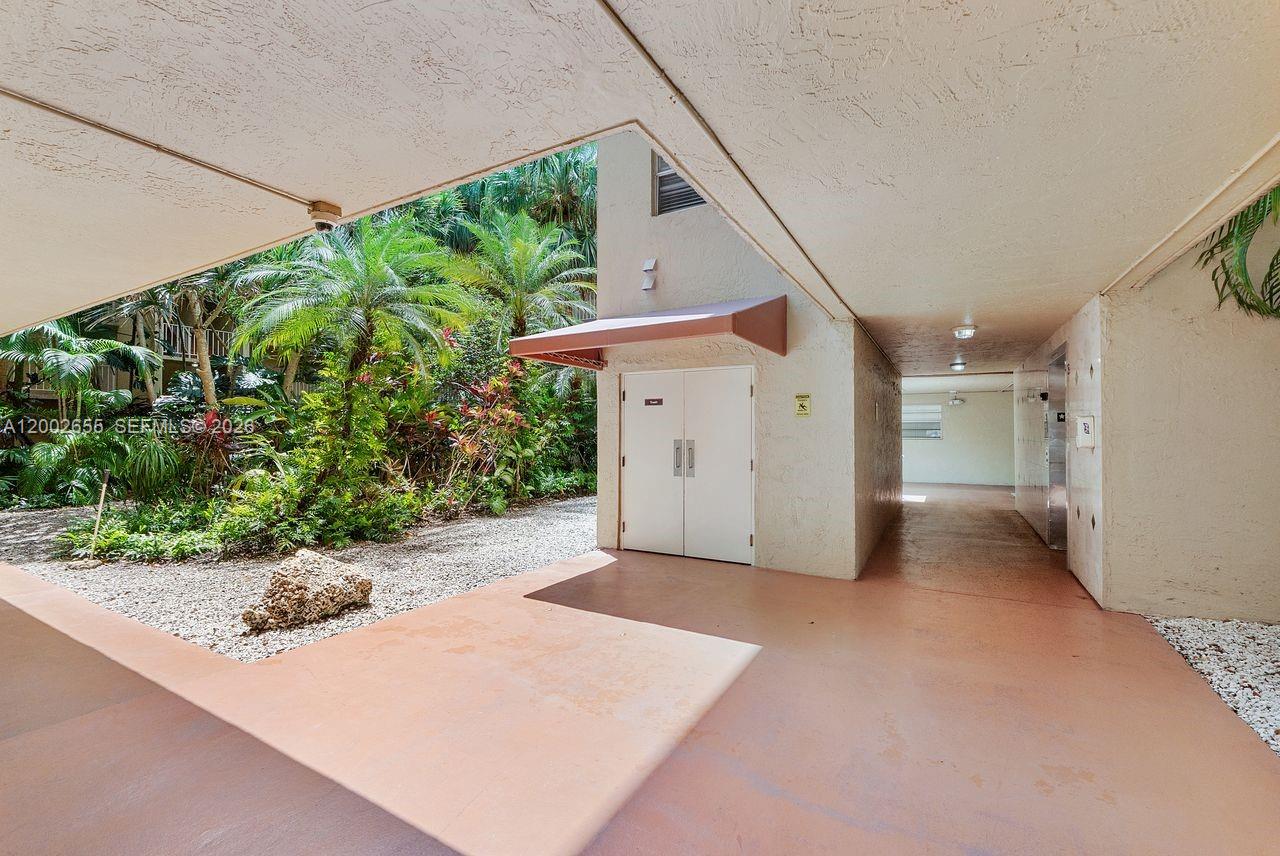 13100 Southwest 92nd Avenue, Unit APH11 Miami, FL 33176 - Photo 22 of 34