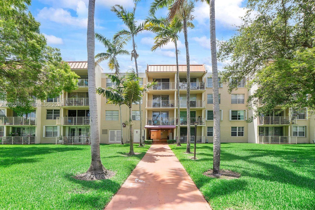 13100 Southwest 92nd Avenue, Unit APH11 Miami, FL 33176 - Photo 23 of 34