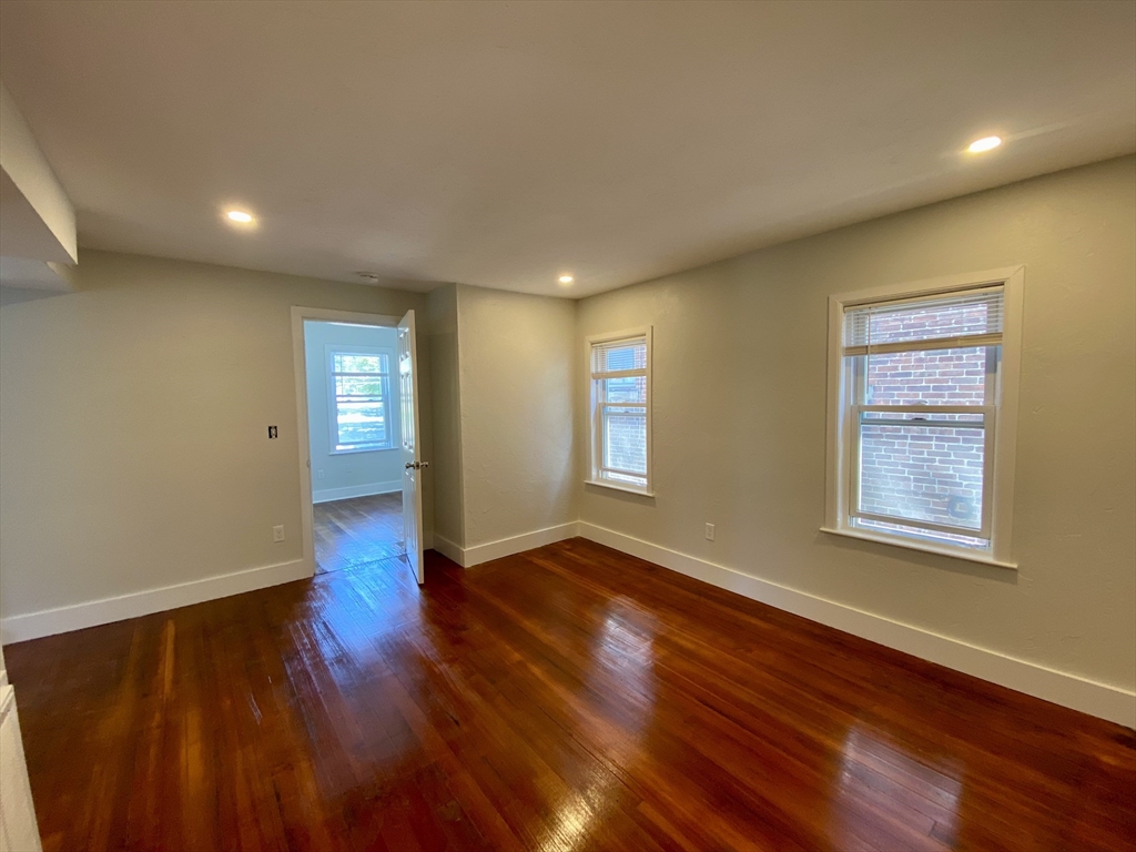 975 Chestnut Street, Unit 2 Newton, MA 02464 - Photo 3 of 7 Gallery Image 3