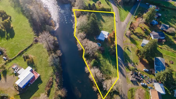 $200,000 | 386 Siletz River Drive Southwest, Siletz, OR 97380