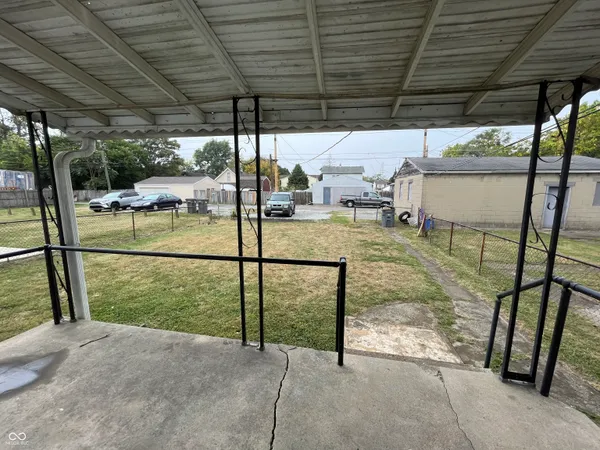 $950 | 1948 Shelby Street, Indianapolis, IN 46203