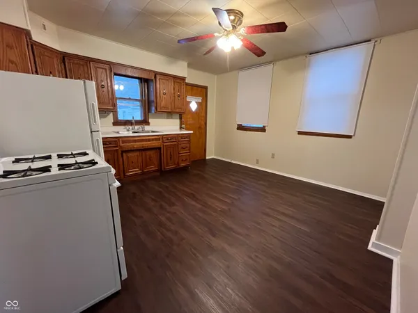 $950 | 1948 Shelby Street, Indianapolis, IN 46203