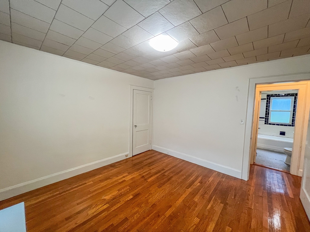 52 Edgecliff Road, Unit 1 Watertown, MA 02472 - Photo 11 of 17 Gallery Image 11