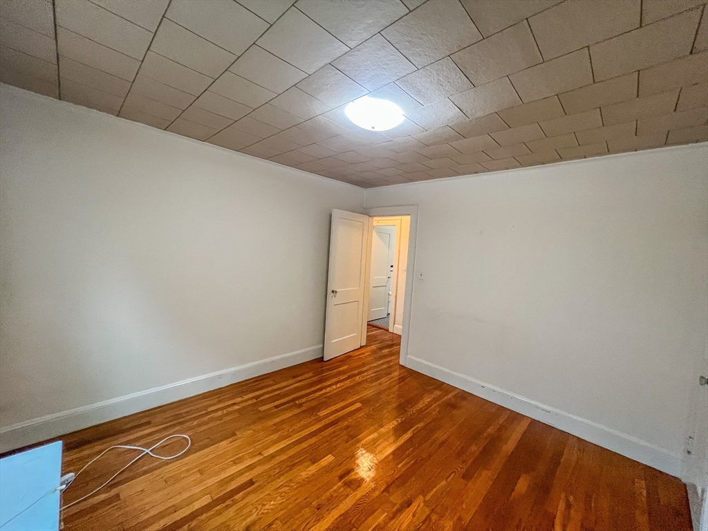 52 Edgecliff Road, Unit 1 Watertown, MA 02472 - Photo 12 of 17 Gallery Image 12