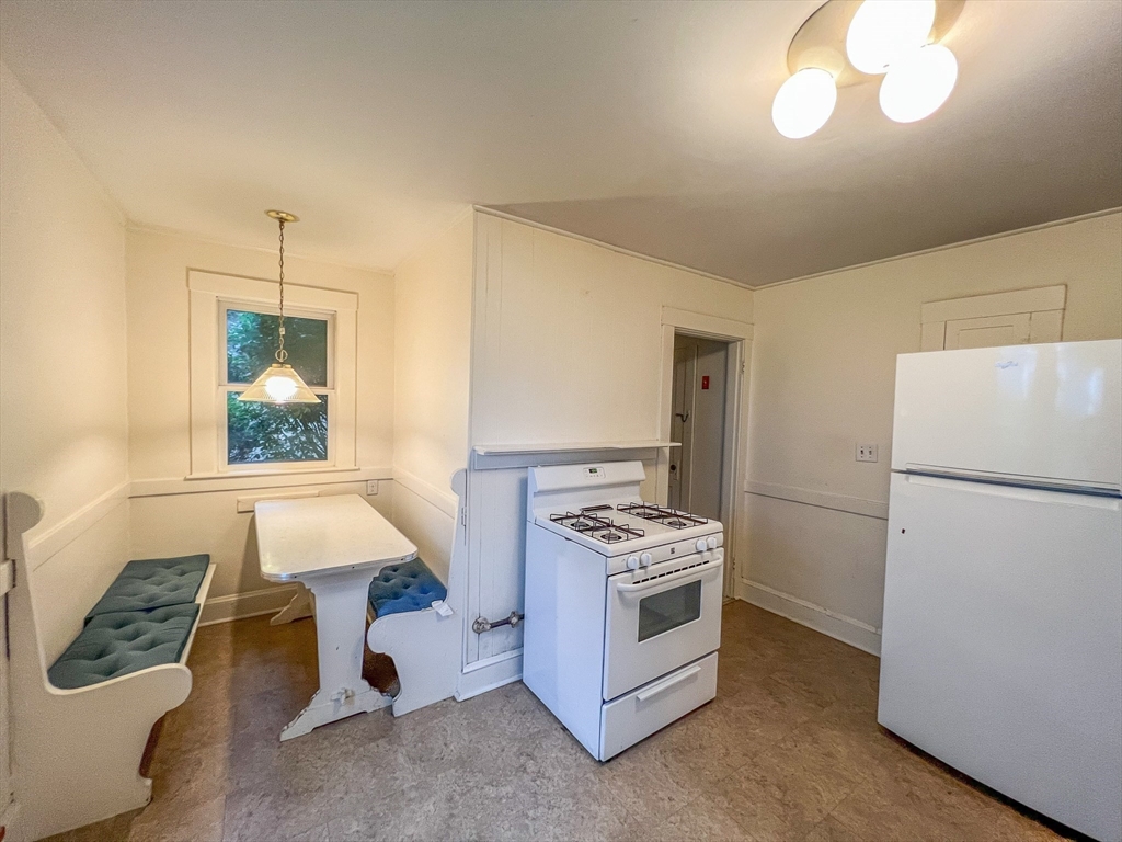 52 Edgecliff Road, Unit 1 Watertown, MA 02472 - Photo 13 of 17 Gallery Image 13