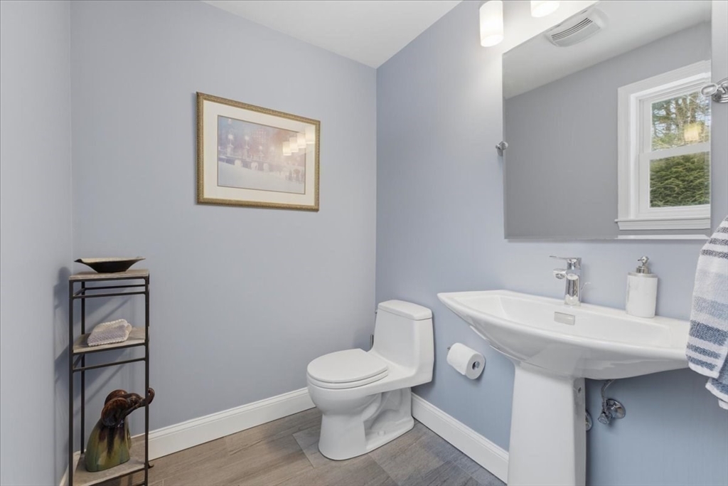 36 Eliot Road Needham, MA 02494 - Photo 20 of 41 Gallery Image 20