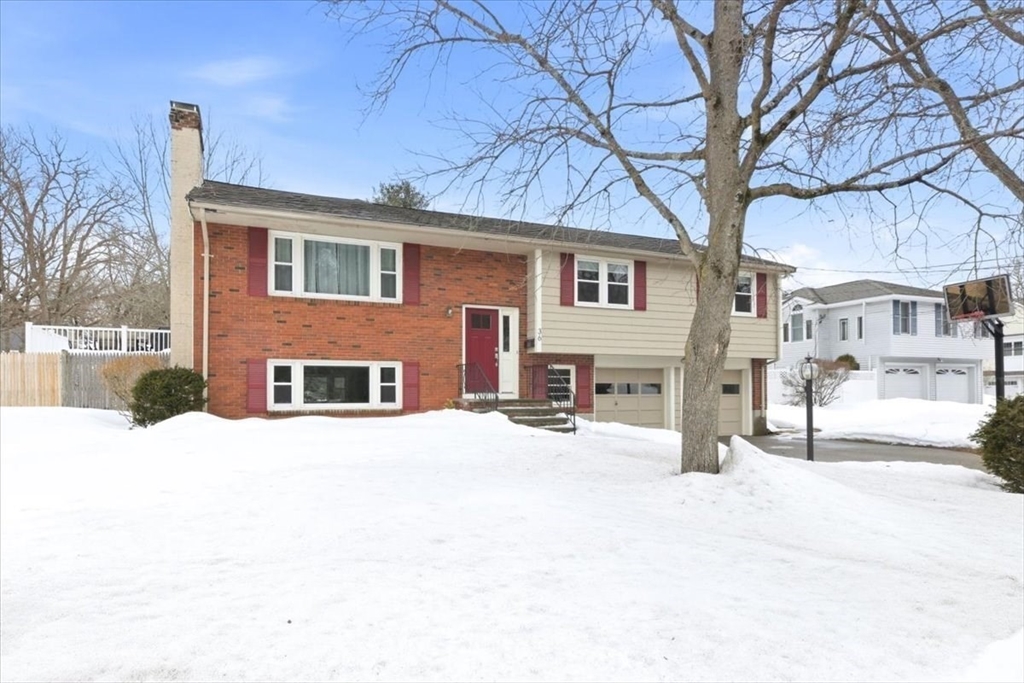 36 Eliot Road Needham, MA 02494 - Photo 3 of 41 Gallery Image 3