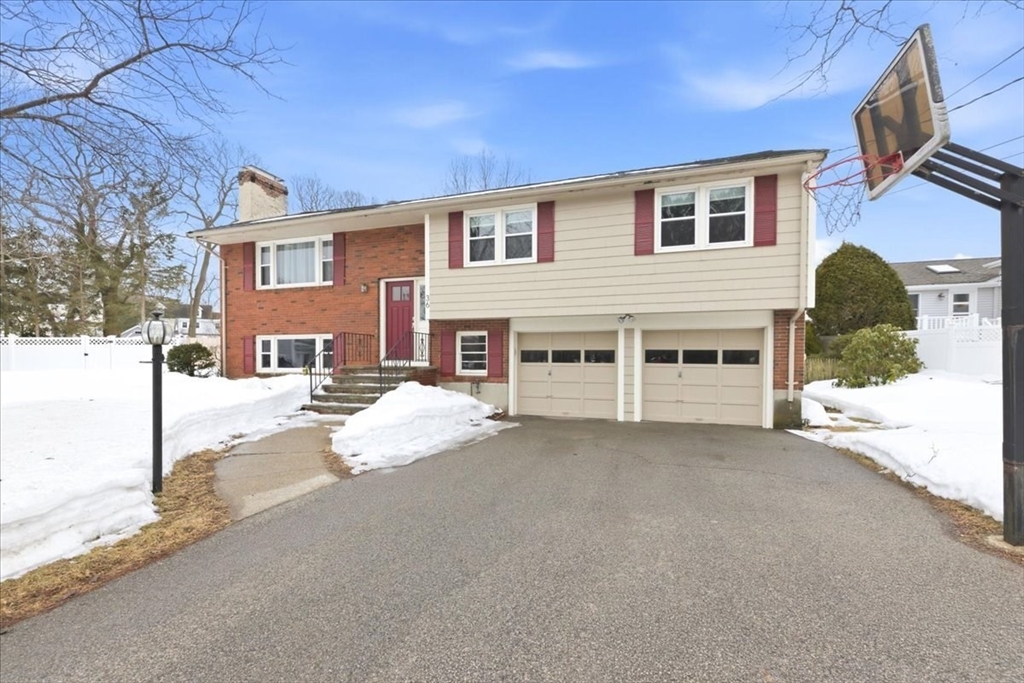 36 Eliot Road Needham, MA 02494 - Photo 4 of 41 Gallery Image 4