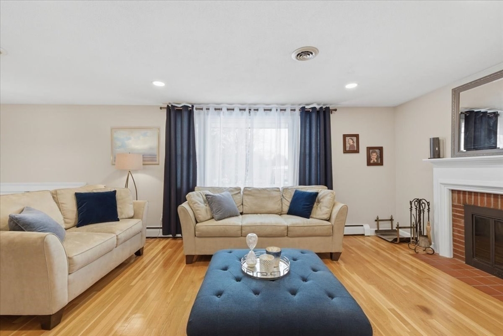 36 Eliot Road Needham, MA 02494 - Photo 8 of 41 Gallery Image 8