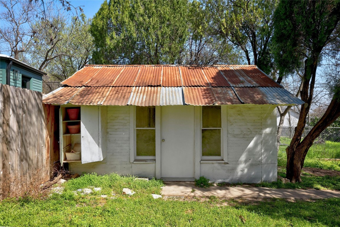 1920 Newning Avenue Austin, TX 78704 - Photo 24 of 26 a view of small house with a yard