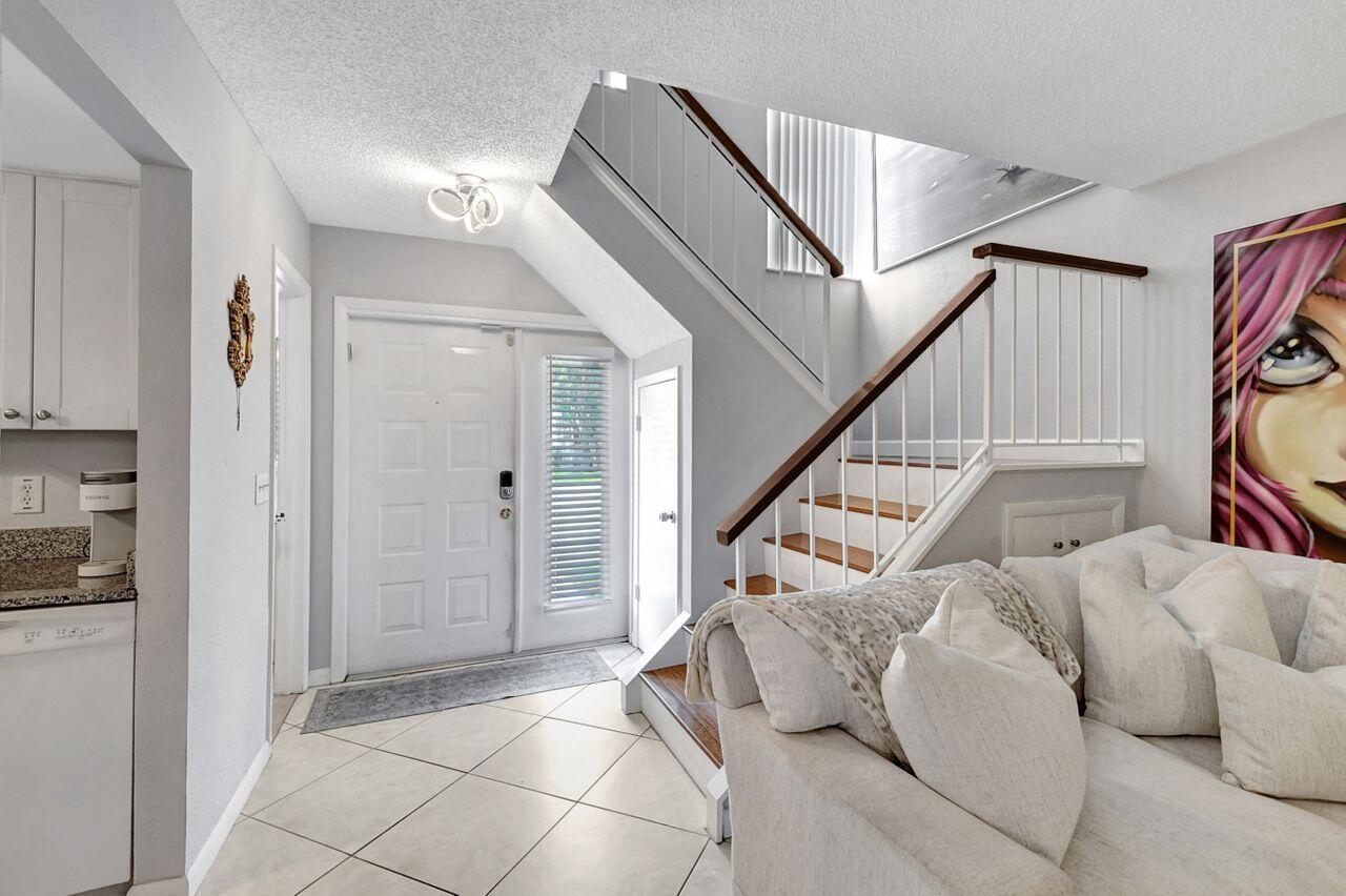 7200 Northwest 2nd Avenue, Unit 164 Boca Raton, FL 33487 - Photo 2 of 34 DSC_1071