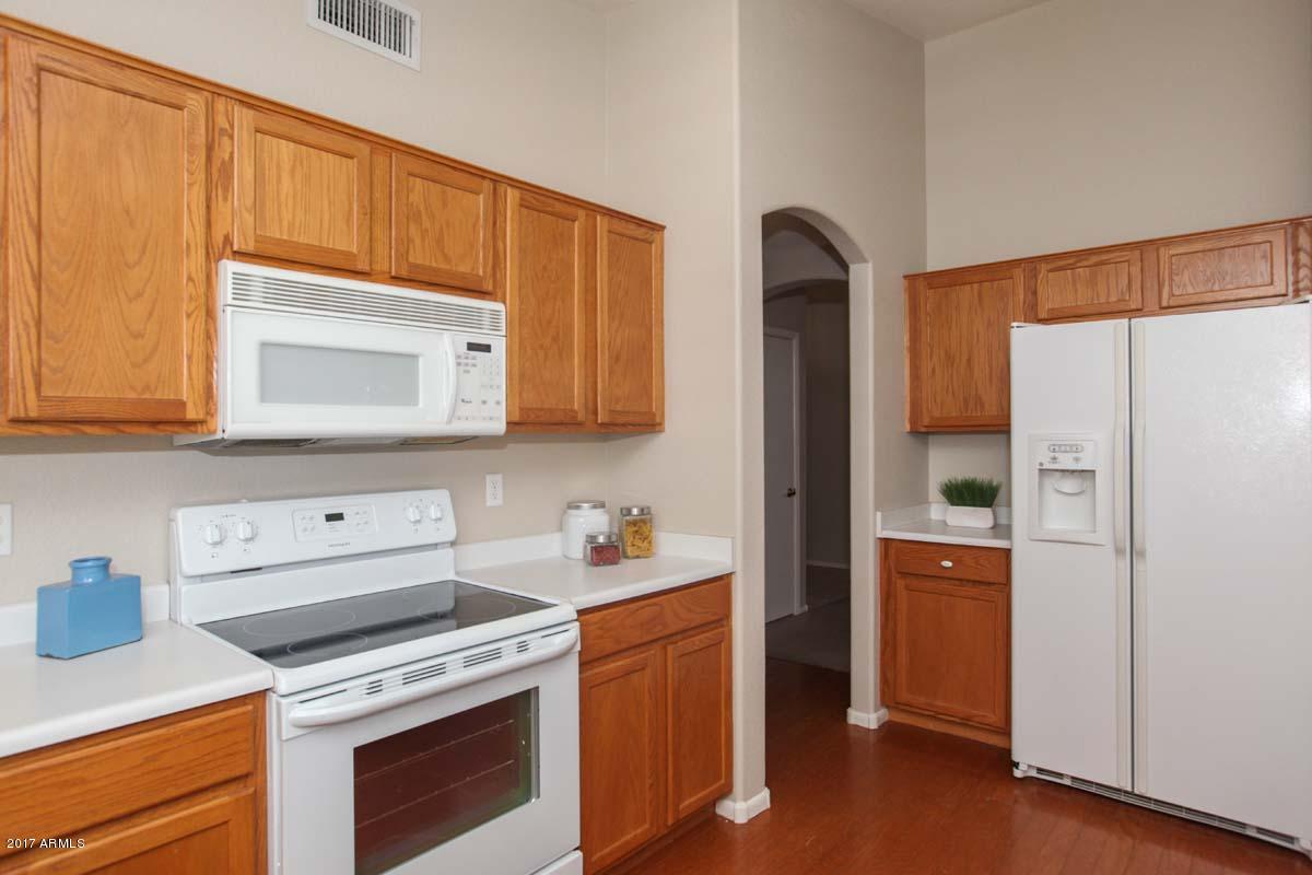 271 East Nunneley Road Gilbert, AZ 85296 - Photo 4 of 29 Kitchen-Ranch